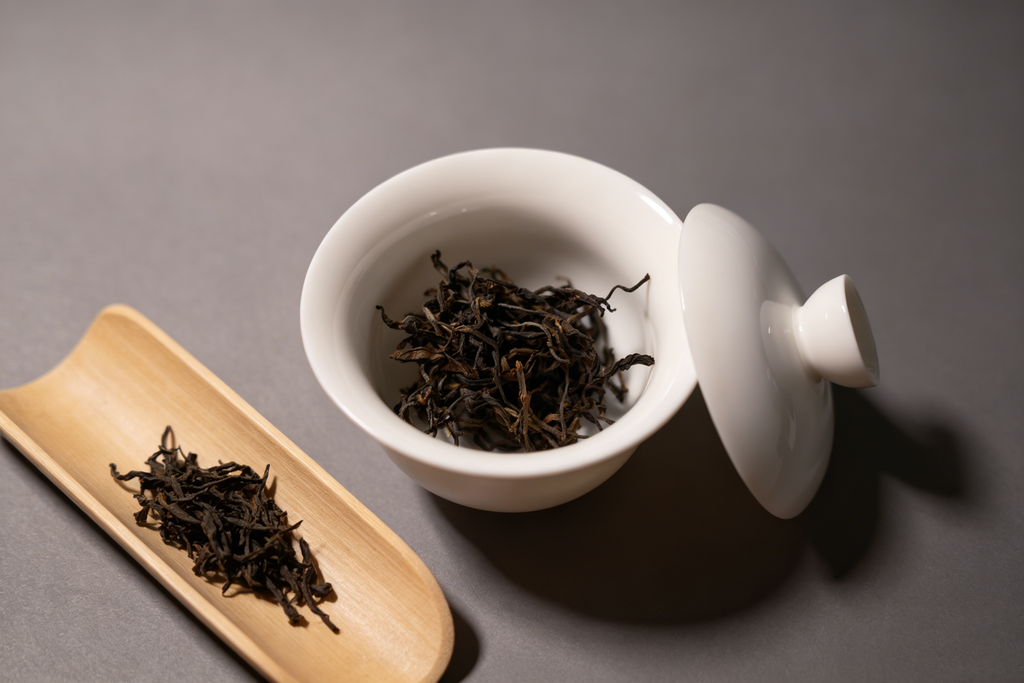 Lincang Wildness Ancient Tree Black Tea | Deep Amber Yunnan Tea | PureBrew Tea